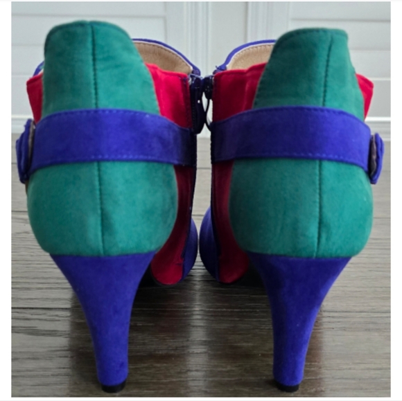Boston Design Studio Blue, Green & Red Colorblock Women's Bootie, Size 11W - Picture 9 of 14